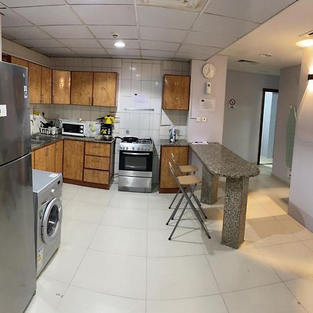 Albarsha 1 Hostel By Phm Dubai Luaran gambar
