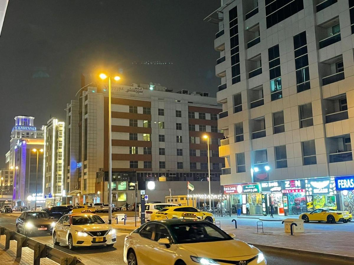 Albarsha 1 Hostel By Phm Dubai Luaran gambar