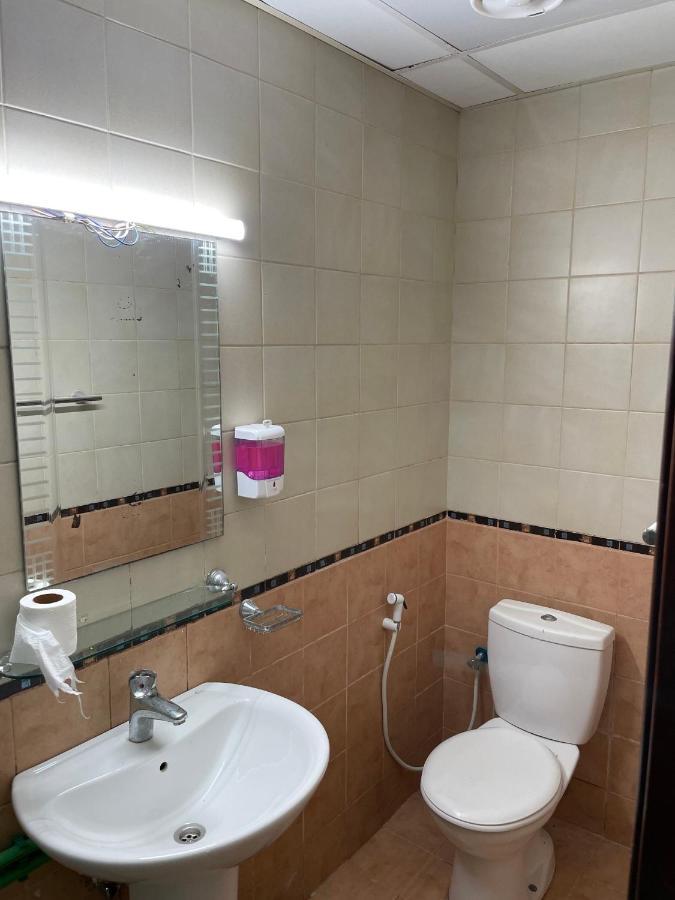 Albarsha 1 Hostel By Phm Dubai Luaran gambar
